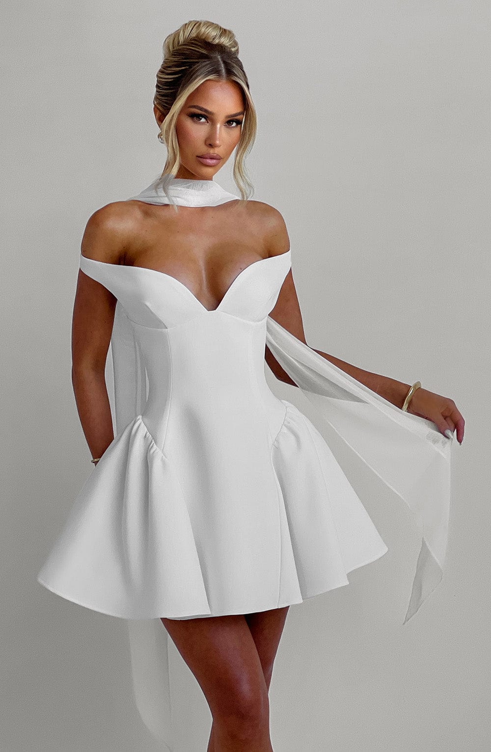 Elyra | Voluminous Ivory Mini Dress